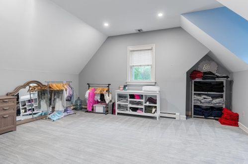 55 Chestnut St, Mount Sinai NY  11766-2326 exterior