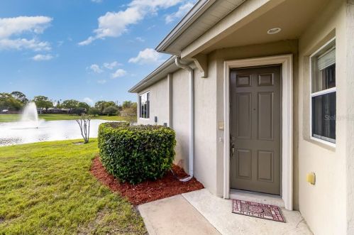 126 Lower Lake Ct, De Bary, FL 32713-2269