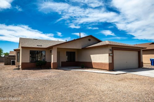 1535 Delahunt St, Tucson, AZ 85746-3957