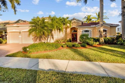 8485 Laurel Lakes Blvd, Naples, FL 34119-9795