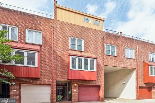 137 22nd St, Philadelphia, PA 19103-1046