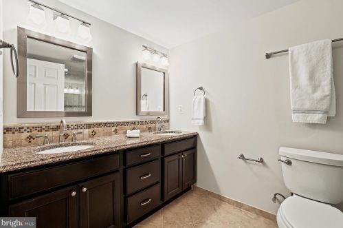 3211 Winter Sun Ter, Herndon VA  20171-1939 exterior