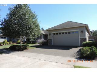 2160 Landau St, Salem, OR 97306-6907