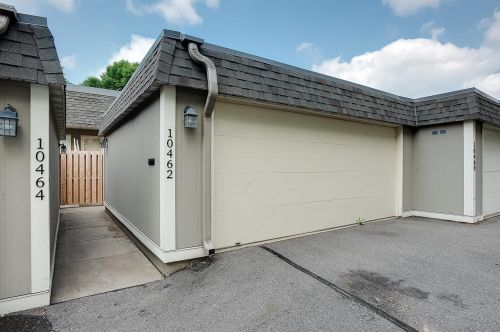 10462 Bloomington Fwy, Minneapolis, MN 55431-3166