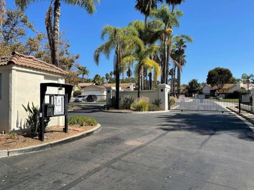 2169 Fiori Dr, Vista CA  92084-7737 exterior