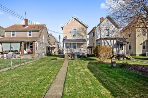 1620 4th St, New Brighton, PA 15066-1147