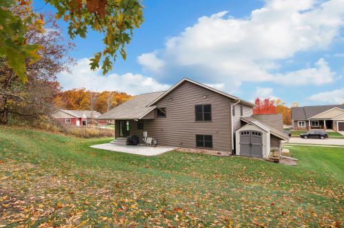 815 Granum St, Holmen WI  54636-9553 exterior