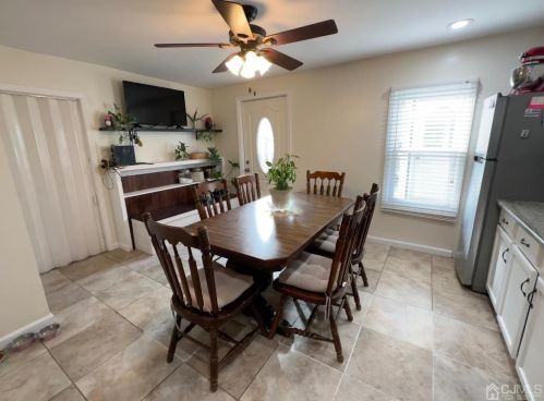 127 Fulton St, Woodbridge NJ  07095-2619 exterior