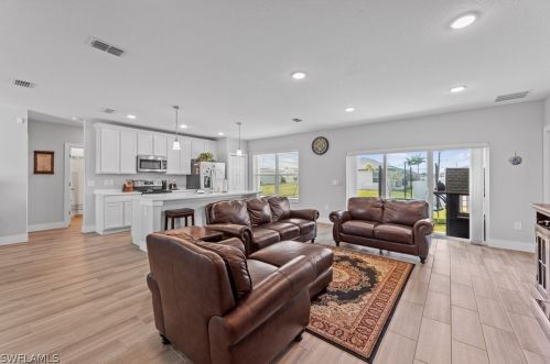 2436 4th St, Cape Coral FL  33991-1224 exterior