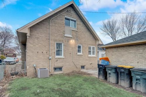 2339 60th St, Milwaukee WI  53219-2129 exterior