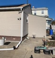 45 Blaine St, Providence RI  02919-4103 exterior