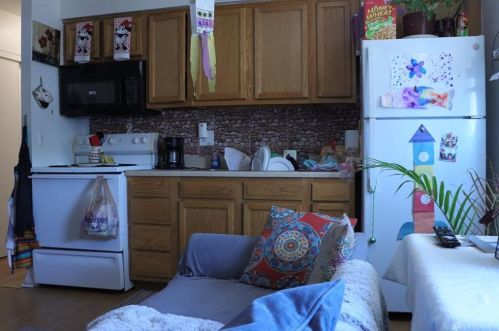 8121 Daly Rd, Cincinnati OH 45231-5702 exterior