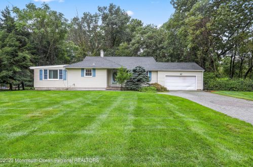 206 Manor Pkwy, Lincroft, NJ 07738-1313