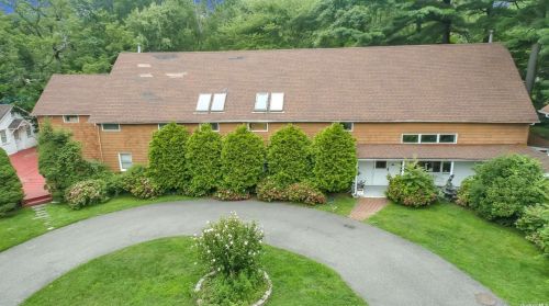 22 Berry Hill Rd, Muttontown, NY 11771-3529