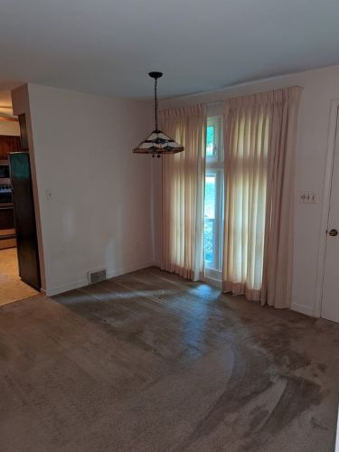 524 Edgehill Dr, Gibsonia, PA 15044-9221