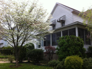 49 Helen St, Wilkes Barre, PA 18705-1218
