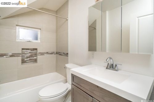 534 25th St, Oakland CA  94606-4145 exterior