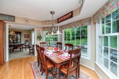 1070 Tudor Ln, Florence KY  41042-9647 exterior