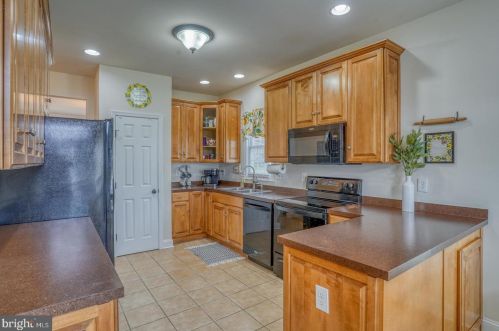 245 Stone Ridge Dr, Dover DE  19901-8205 exterior