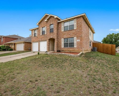 2900 Gentilly Ln, Fort Worth, TX 76123-1639