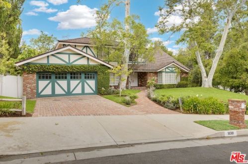18301 Lake Encino Dr, Van Nuys, CA 91316-4439