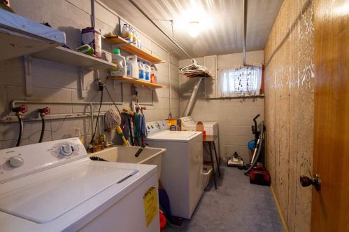 11 Gregg Ln, Bayonne NJ  07002-3706 exterior