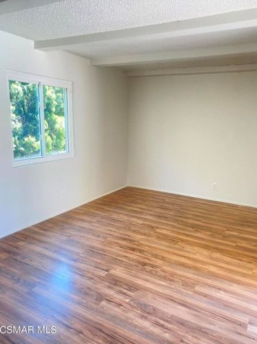 1290 Parkhurst St, Simi Valley CA 93065-4444 exterior