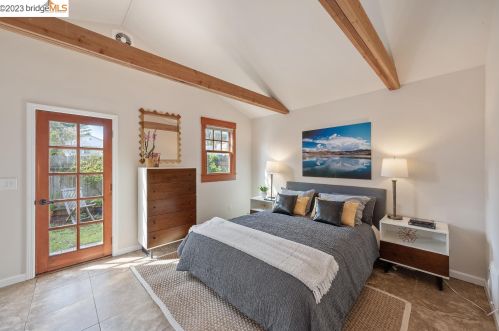 2122 Sacramento St, Berkeley CA  94702-1905 exterior