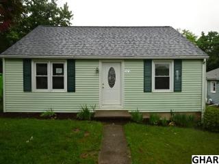335 Hilltop Rd, Hummelstown, PA 17036-8554