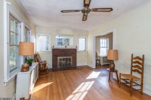 172 Bay Ave, Glen Ridge, NJ 07028-2404