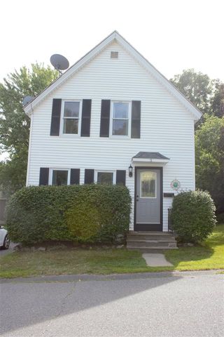 3 Clark St, Derry, NH 03038-2554