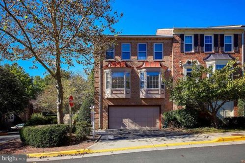 6514 Serenade Pl, Springfield VA  22150-4259 exterior