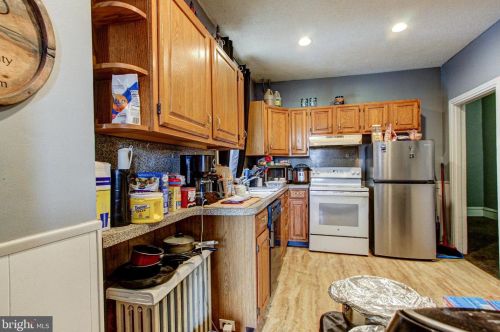 558 Stanbridge St, Norristown PA  19401-5312 exterior