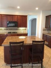 33440 Barrington Dr, Temecula CA  92592-9170 exterior