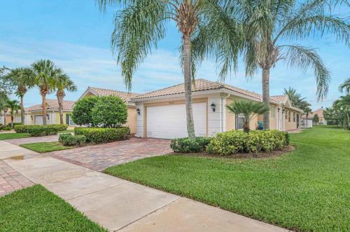 10512 Stratton Dr, Fort Pierce, FL 34987-2319