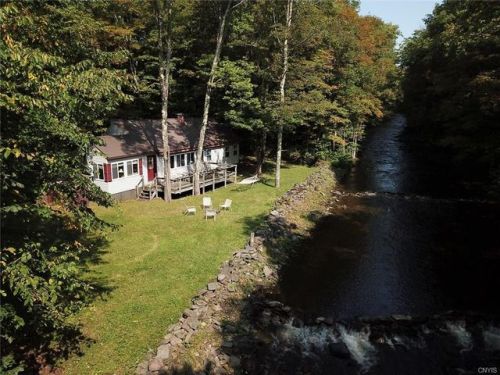 102 Harvester Mill Rd, Redfield, NY 13437-2212