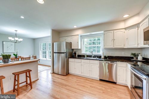 328 River Bend Rd, Great Falls VA  22066-4140 exterior