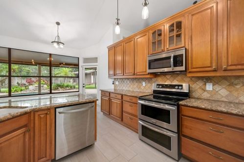 552 Lake Ave, Altamonte Springs FL  32701-3639 exterior