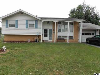 4 Heathglen Rd, Hbg Inter Airp, PA 17057-3324