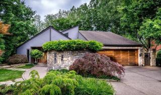 2132 Island Dr, Lexington, KY 40502-3114