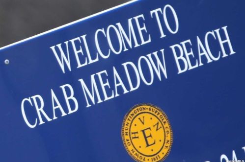 16 Martin Pl, Northport NY  11768-1224 exterior