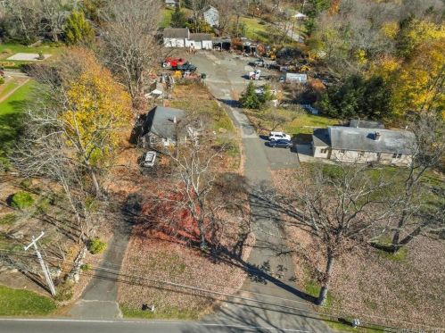 93 Old Hawleyville Rd, Bethel, CT 06801-3039