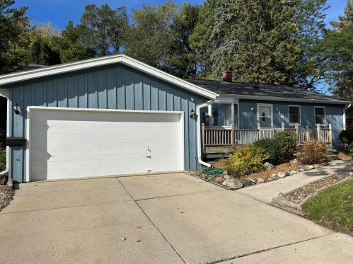115 Orchard St, Thiensville, WI 53092-1508