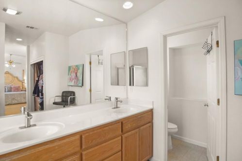 5812 Homewood Way, Riverbank CA  95367-9550 exterior