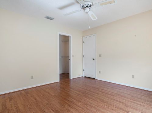 859 4 Ln, Vero Beach FL 32962-1656 exterior