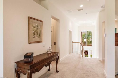 9208 Quartz Ln, Naples, FL 34120-4771