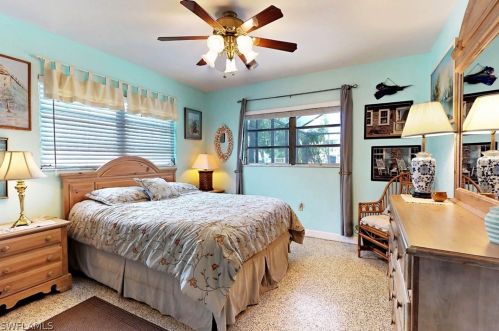 267 Flamingo St, Fort Myers Beach FL  33931-4311 exterior