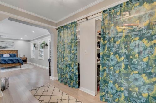 2104 Vivada St, Orlando, FL 32803-3438