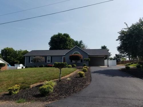 2227 Windridge Ct, Danville, VA 24540-9141