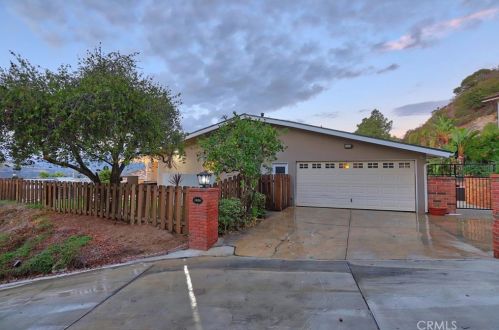 1630 Virden Dr, Glendale CA  91208-2722 exterior